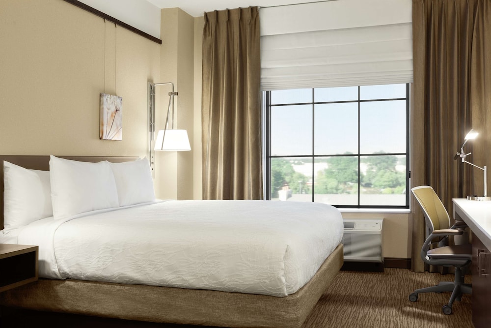 ROOM, KING BED, ACCESSIBLE