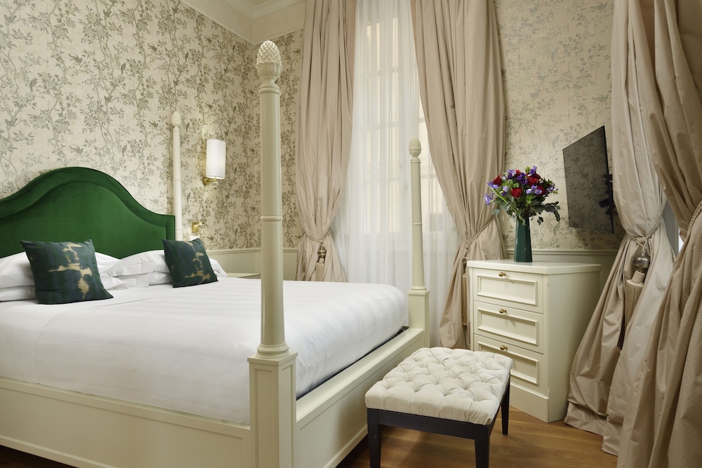 Hotel San Firenze Suites And Spa 18/75