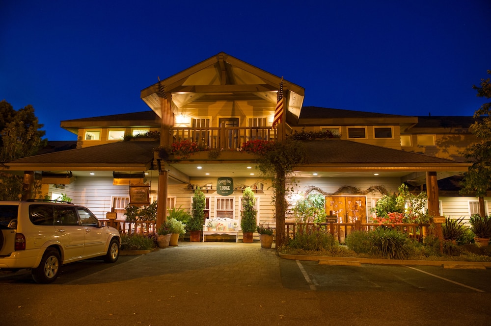 Cambria Pines Lodge 2/41