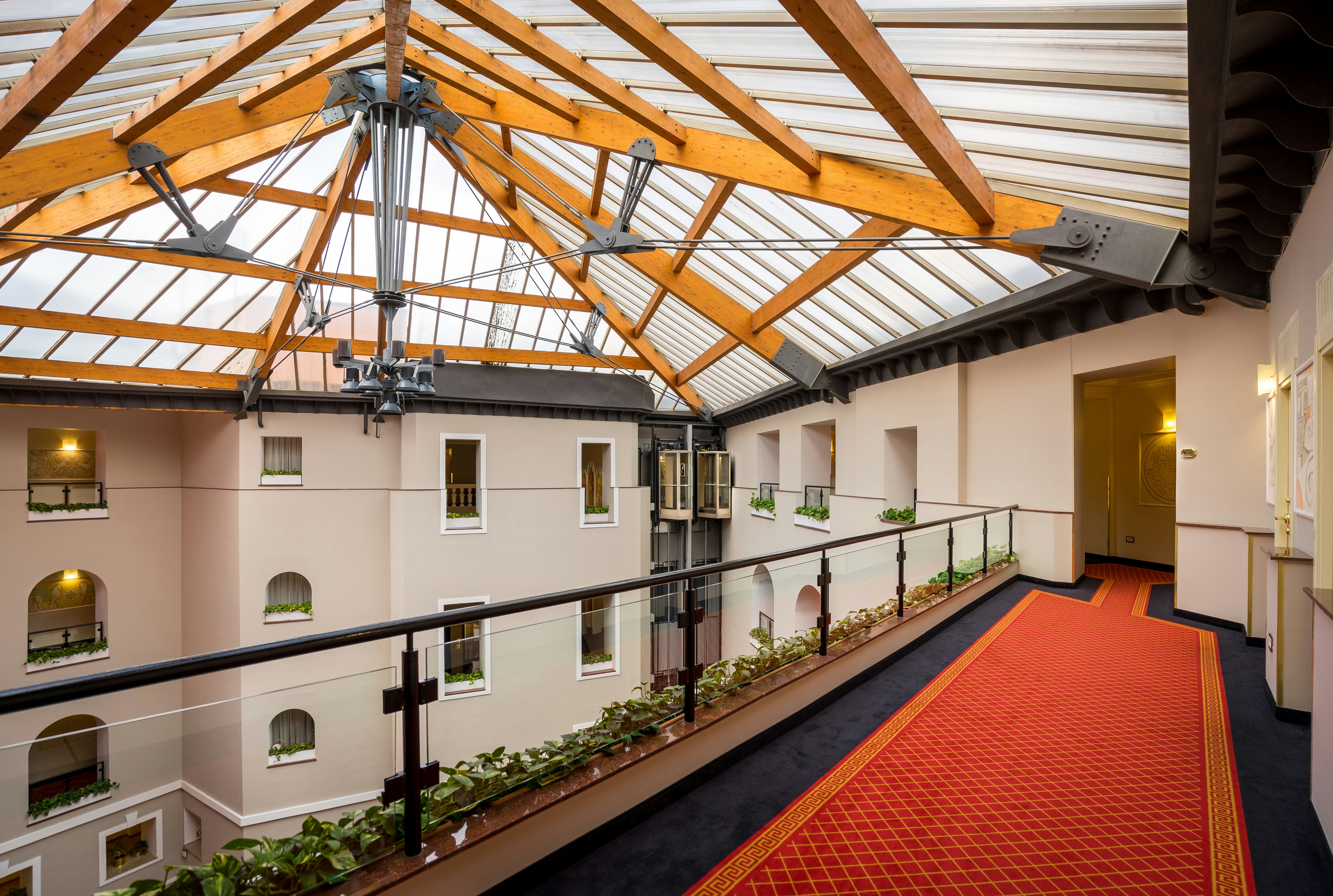 GRAND HOTEL YEREVAN 8/65