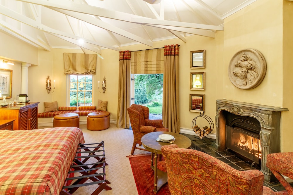 Blue Mountain Luxury Lodge 21/33
