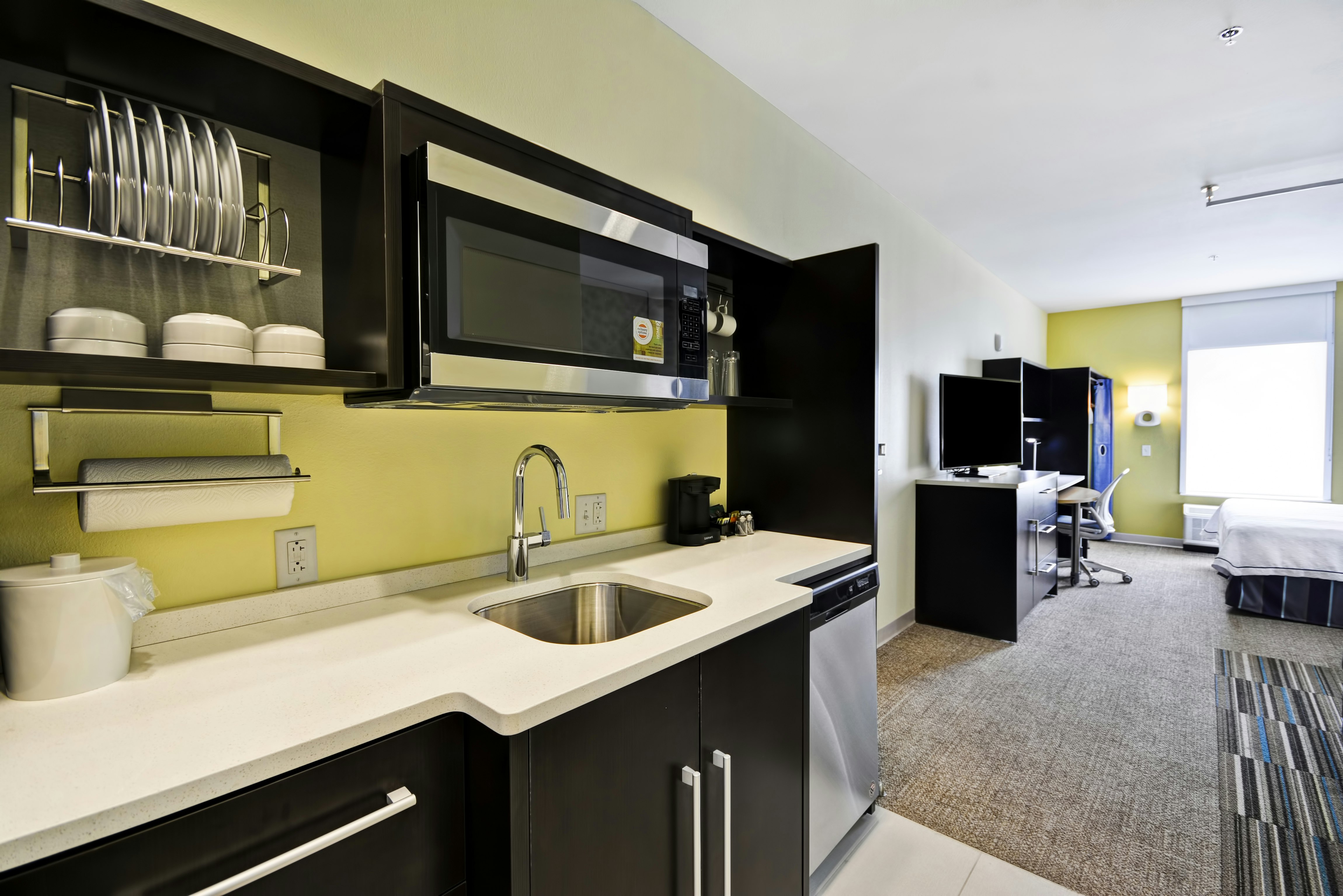 1 BEDROOM, SUITE, KING BED