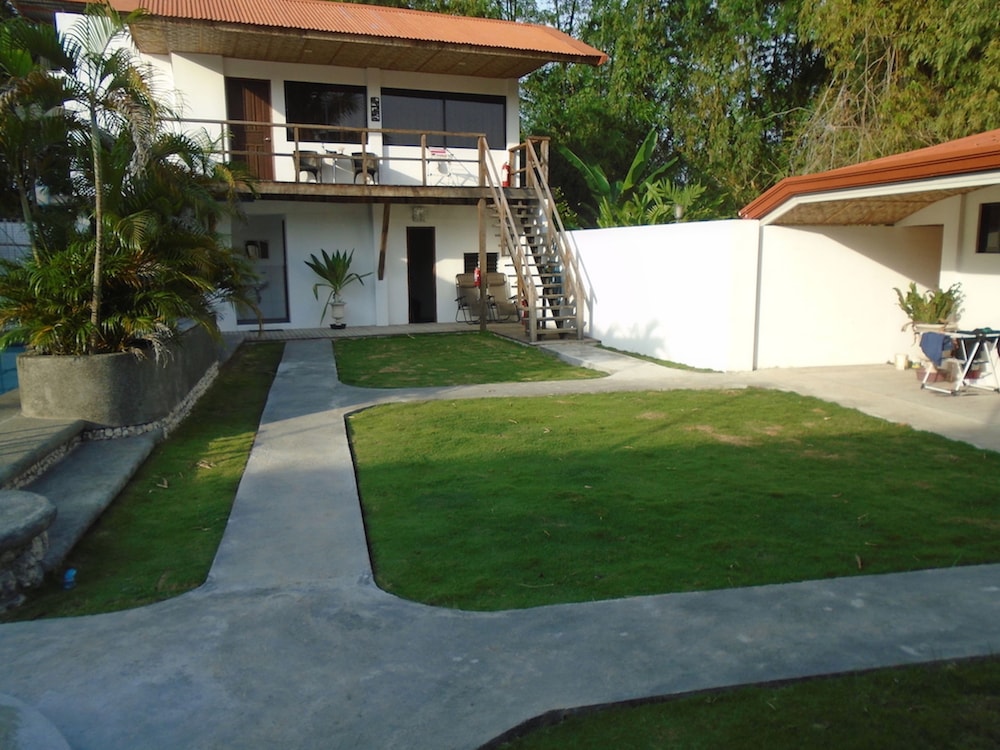 Parrot Resort Moalboal 43/50