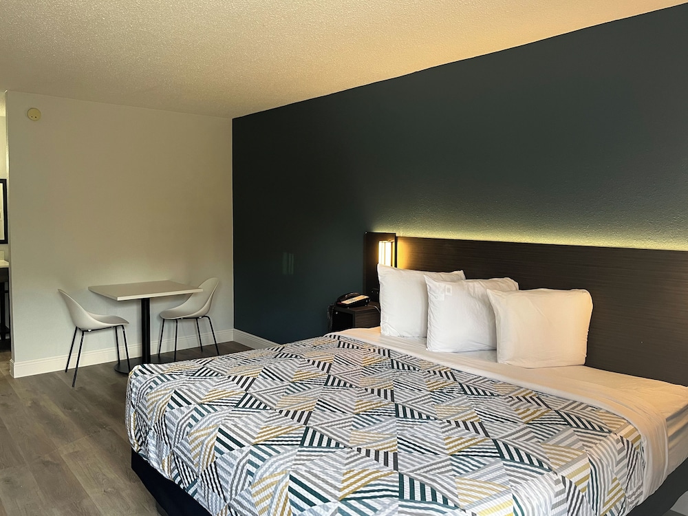 Studio6 Hammond, LA – I12 – I55 27/49