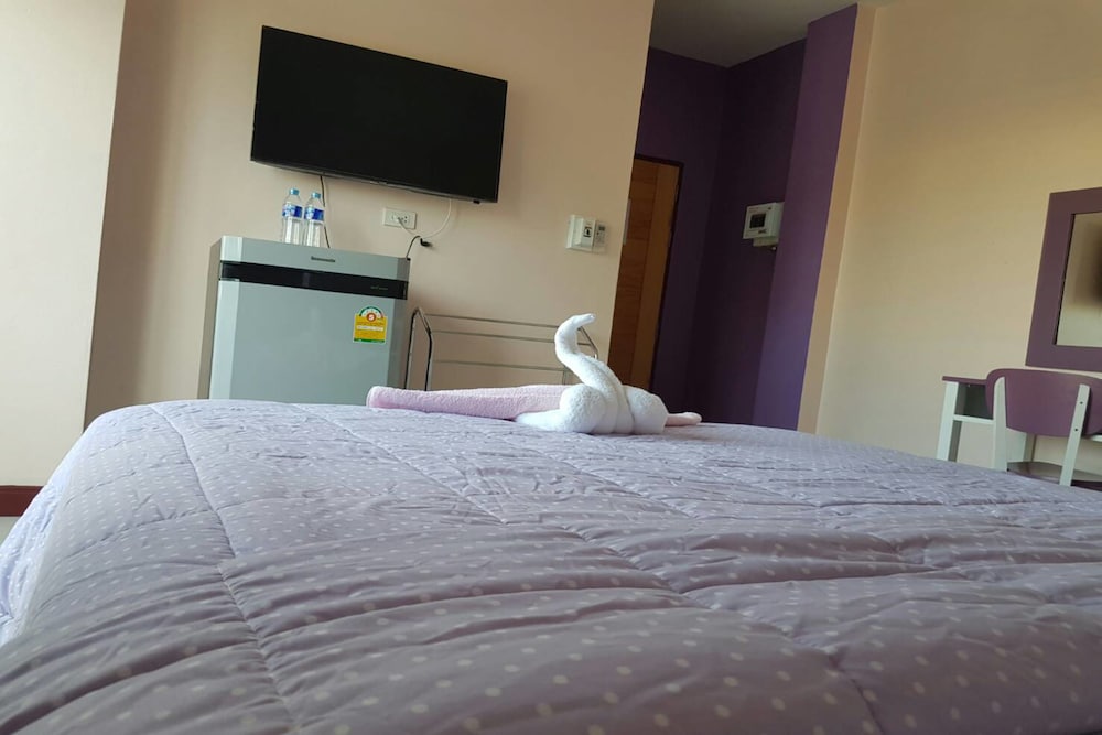 V-House Hotel 8/29