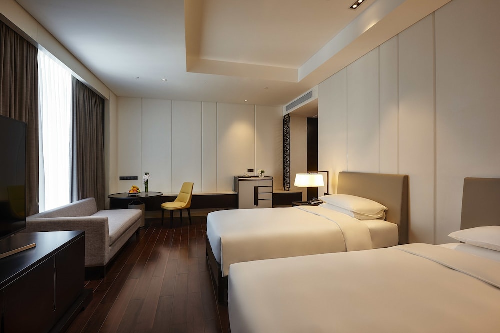 Hyatt Regency Shanghai Global Harbor 14/75