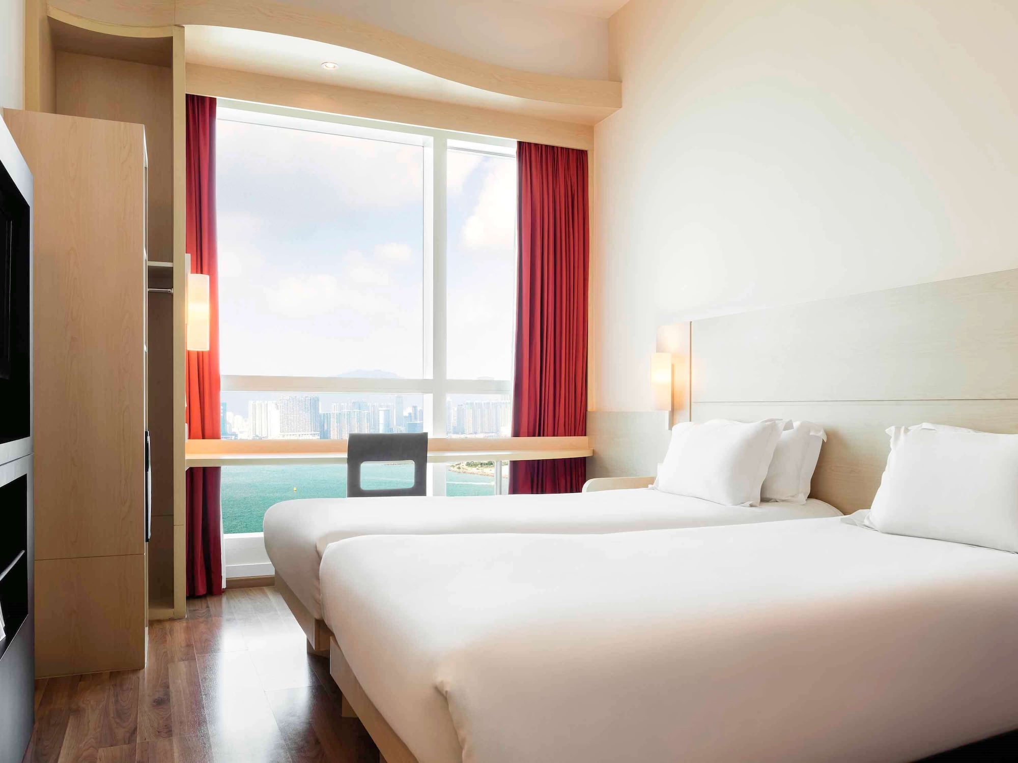 STANDARD, TWIN BEDS, HARBOUR VIEW