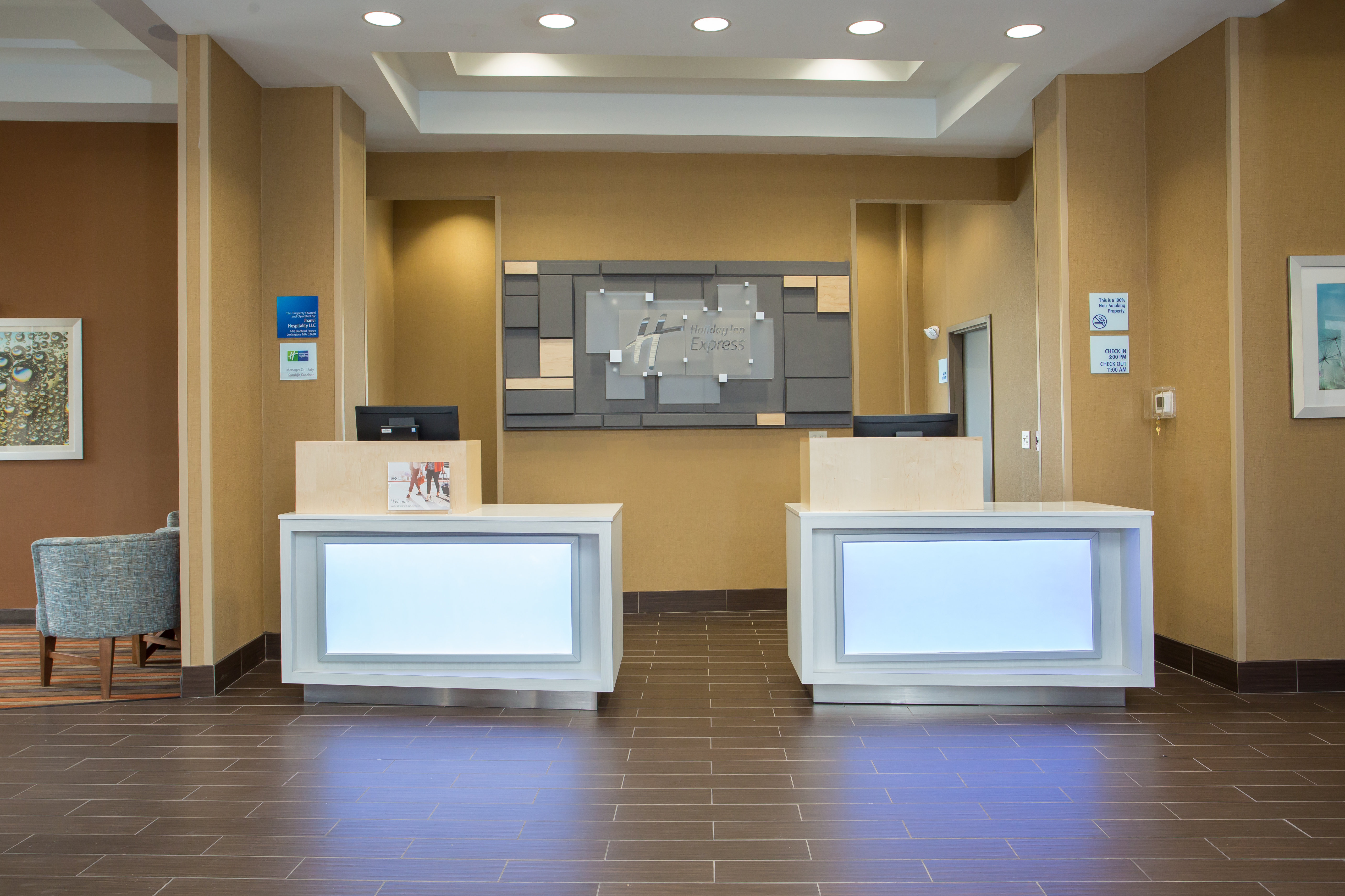 HOLIDAY INN EXPRESS SPRINGFIELD DOWNTOWN 3/53