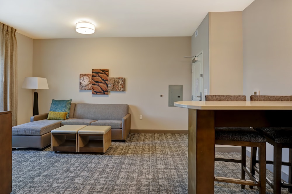 Staybridge Suites Overland Park - Kansas City S 35/69