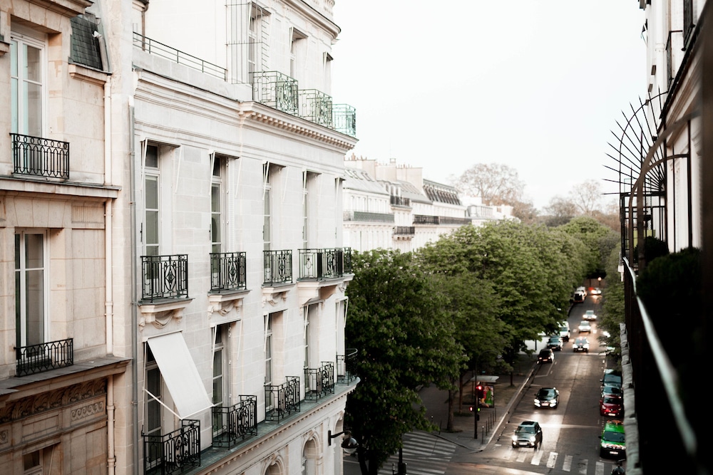 Mathis Elysees Matignon 4/69