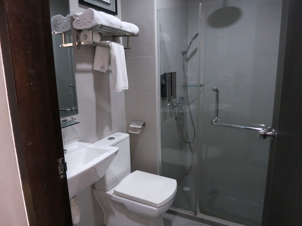 Rest Bugis Hotel 42/73
