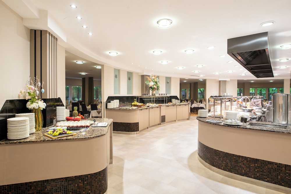 Lotus Therme Hotel And Spa Formerly Rogner Hotel Spa Lotus Therme 14/84