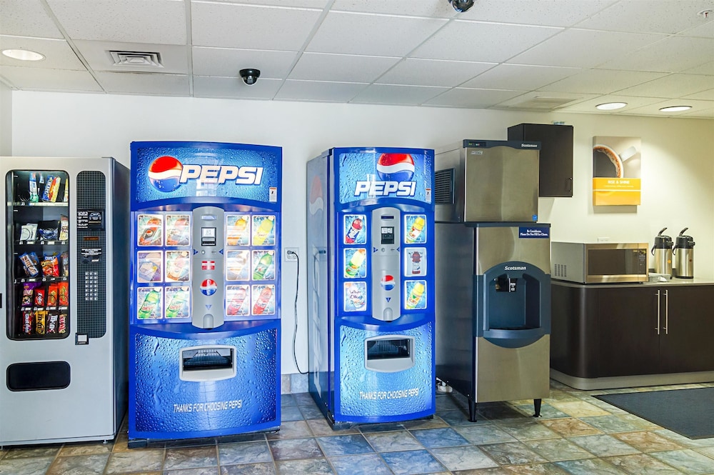 Motel6 Wheatland, WY 50/58
