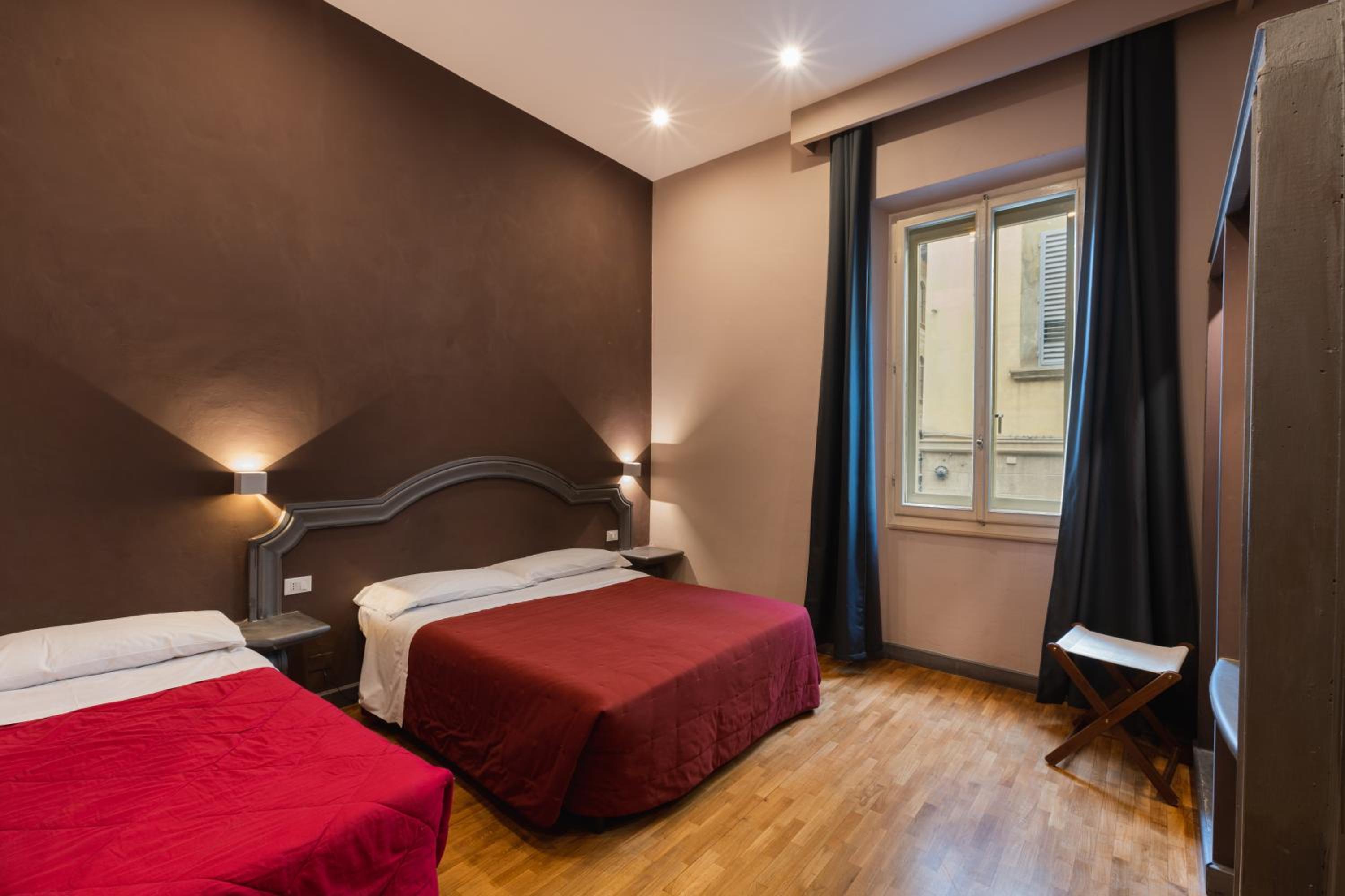 Room, Quadruple