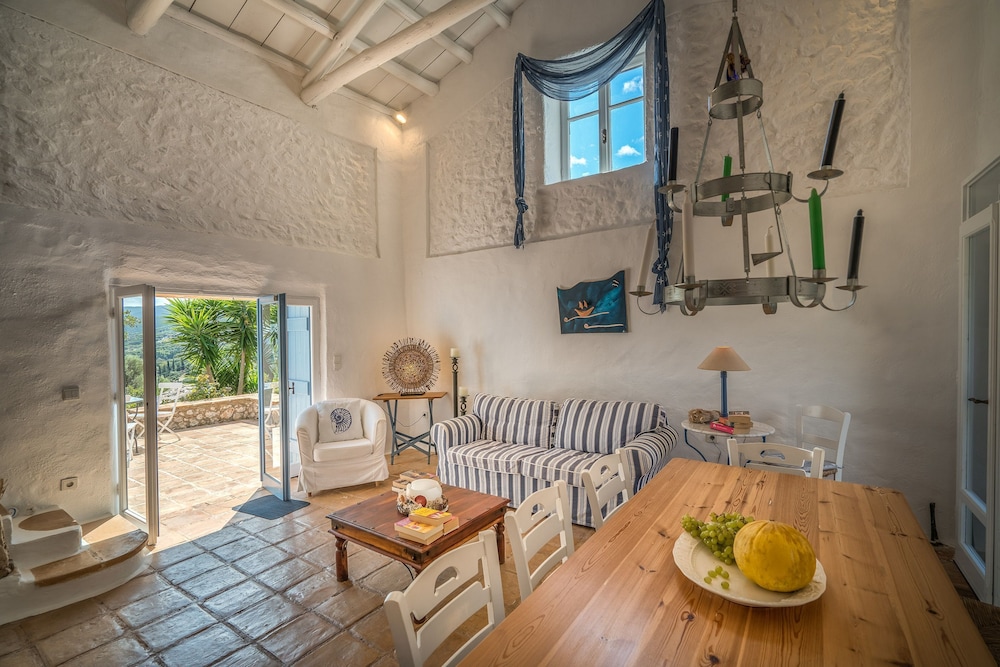 Askos Villa 17/35