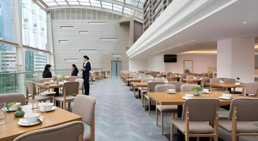Venus International Hotel (Kunming Tongde Plaza) 46/60