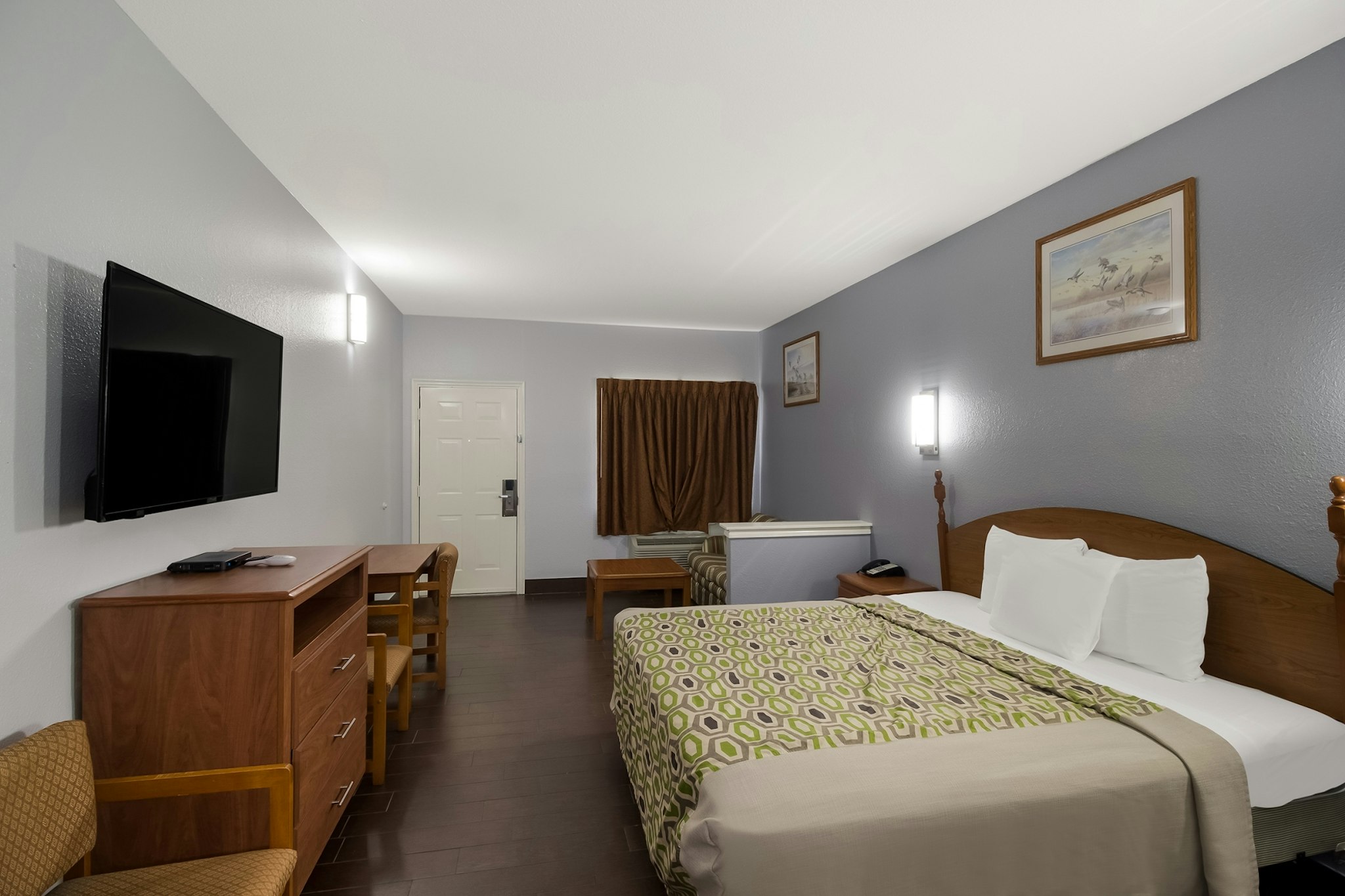 Palace Inn Hankamer 7/33