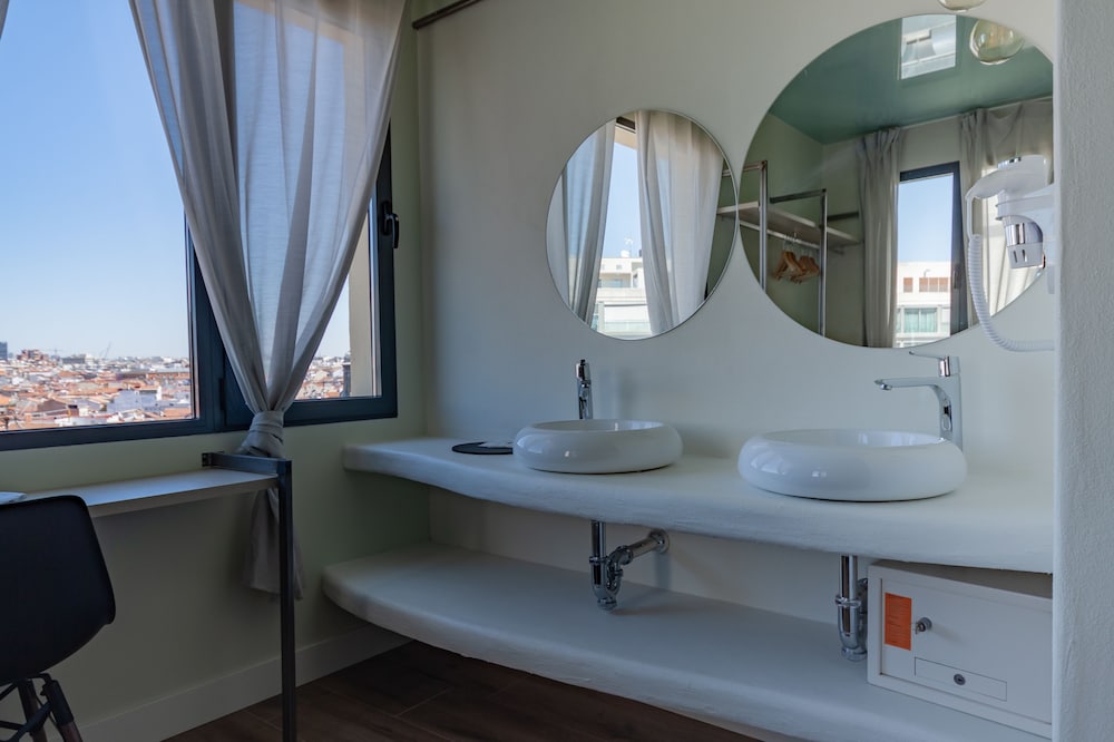 Hostal Charlotte 43/66