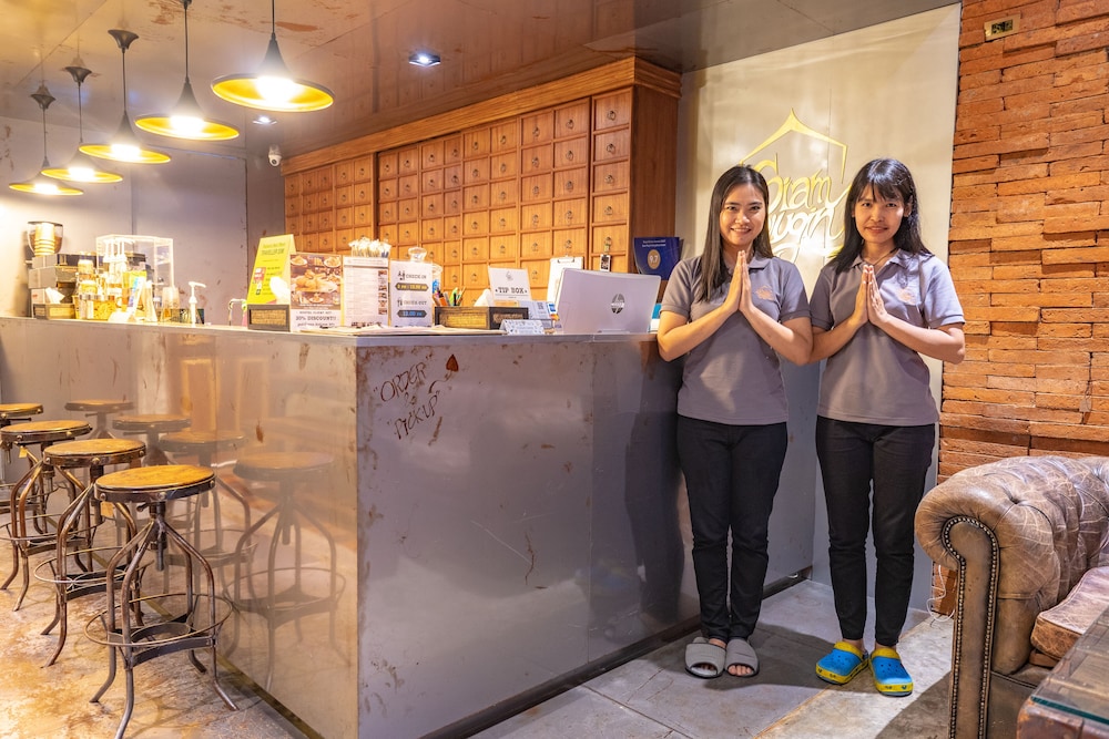Siam Plug In Hostel 2/50
