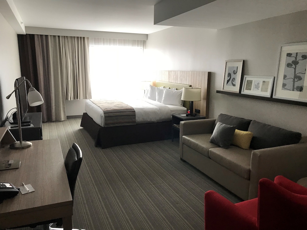 Country Inn and Suites By Radisson Belleville ON 34/49