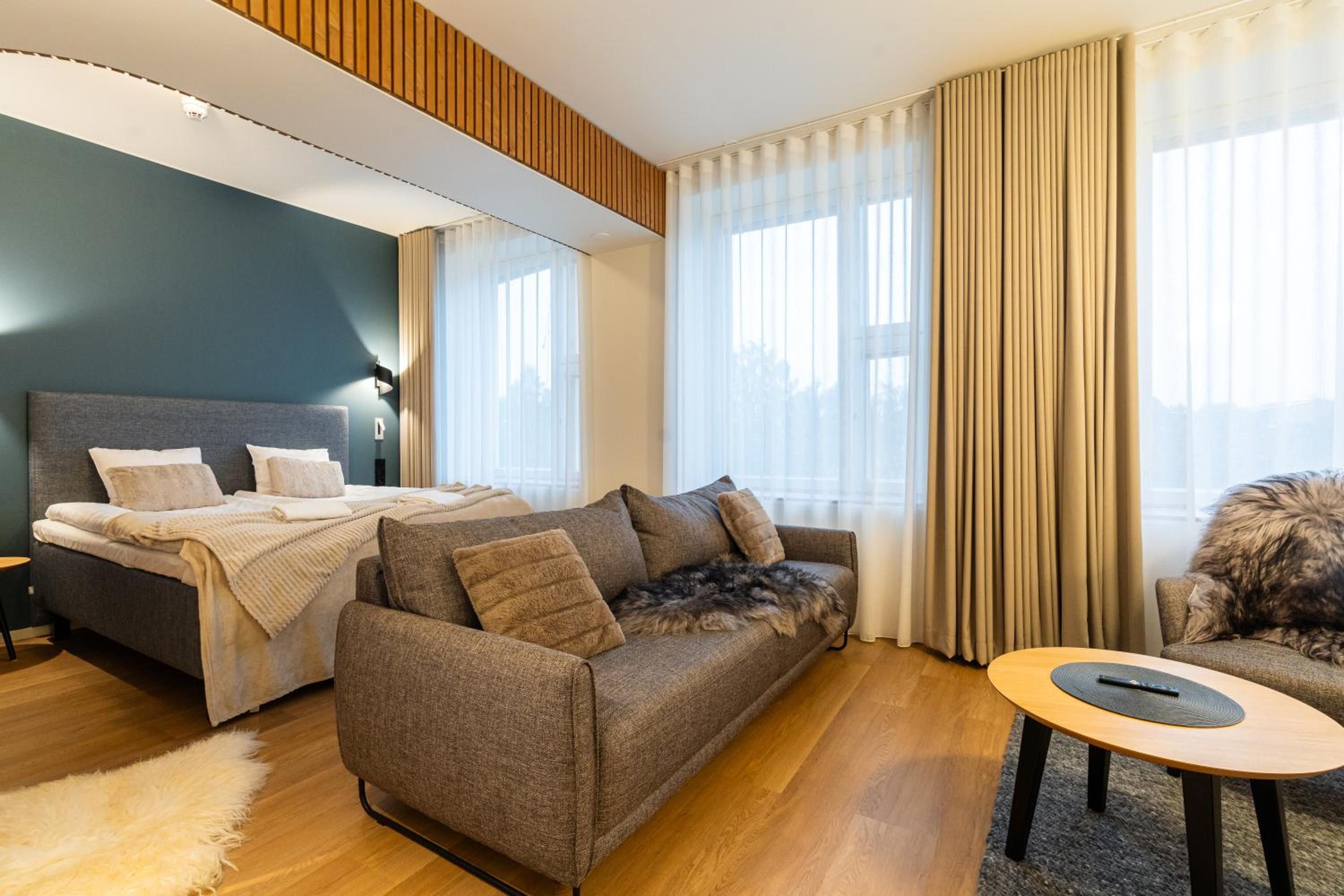 Postmaster Hotel 20/40