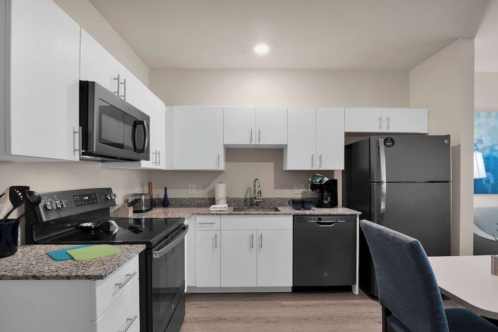 WaterWalk Extended Stay by Wyndham Charlotte - Arrowood 45/63