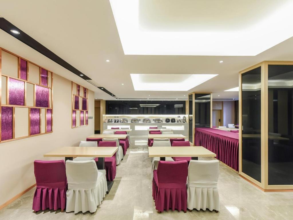 Lavande Hotel (Chongqing Nanping Pedestrian Street Wanda Plaza) 39/45