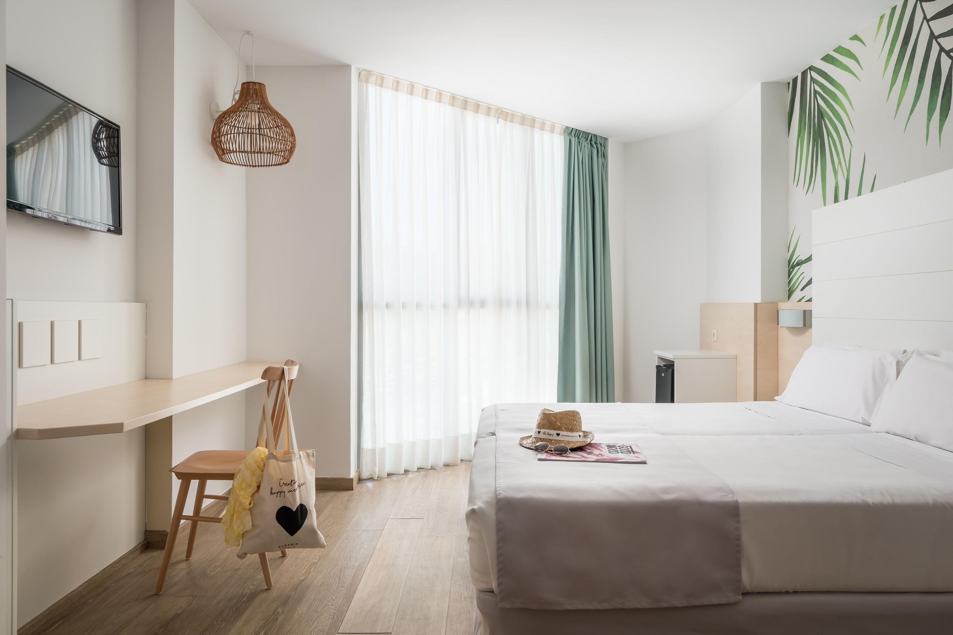 Standard, Double Bed, Balcony or Terrace