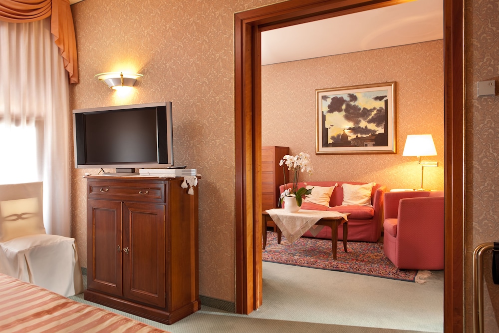 Hotel Fior 25/50