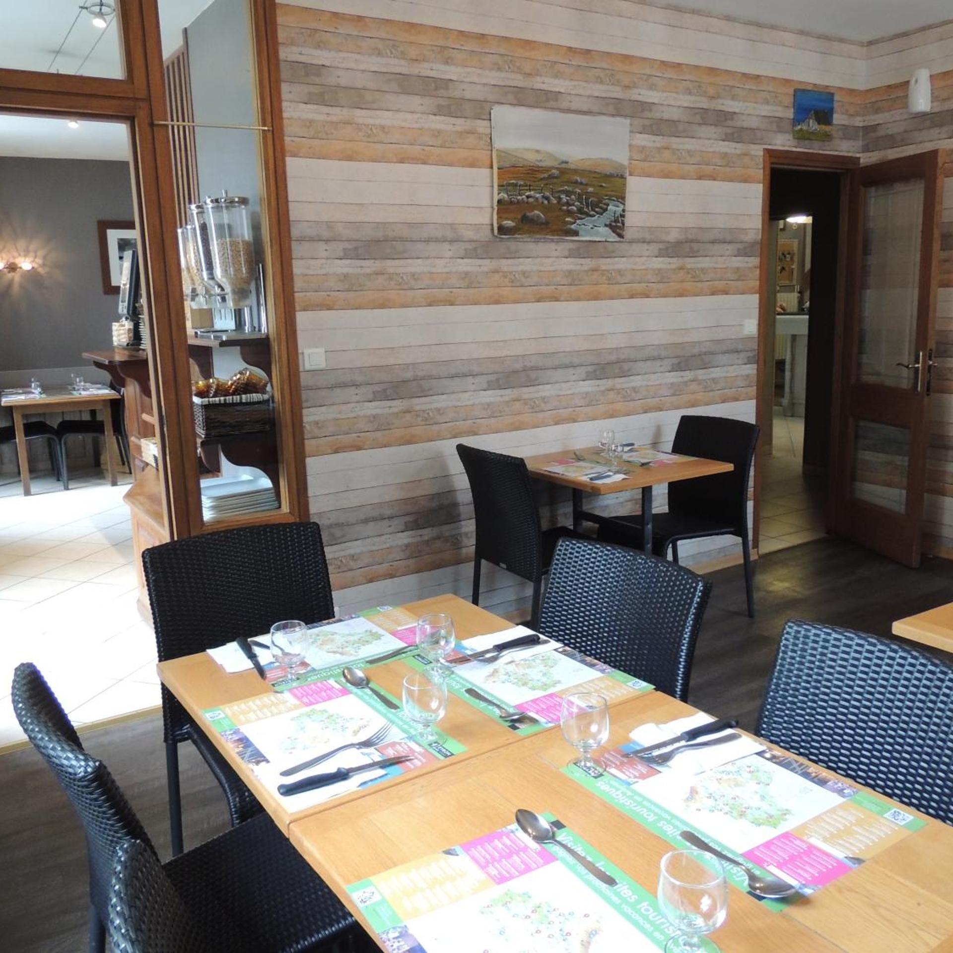 HOTEL LES COUDERCOUS 32/50
