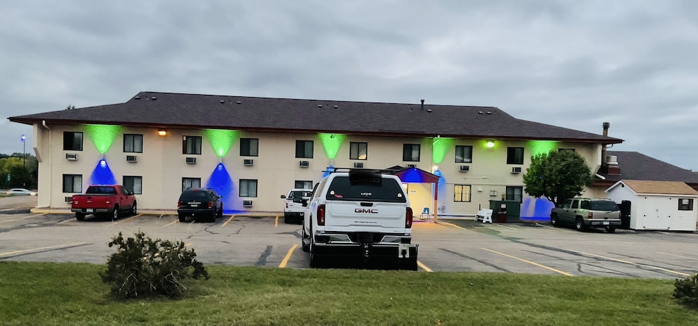 Budget Host Inn Buffalo 1/27