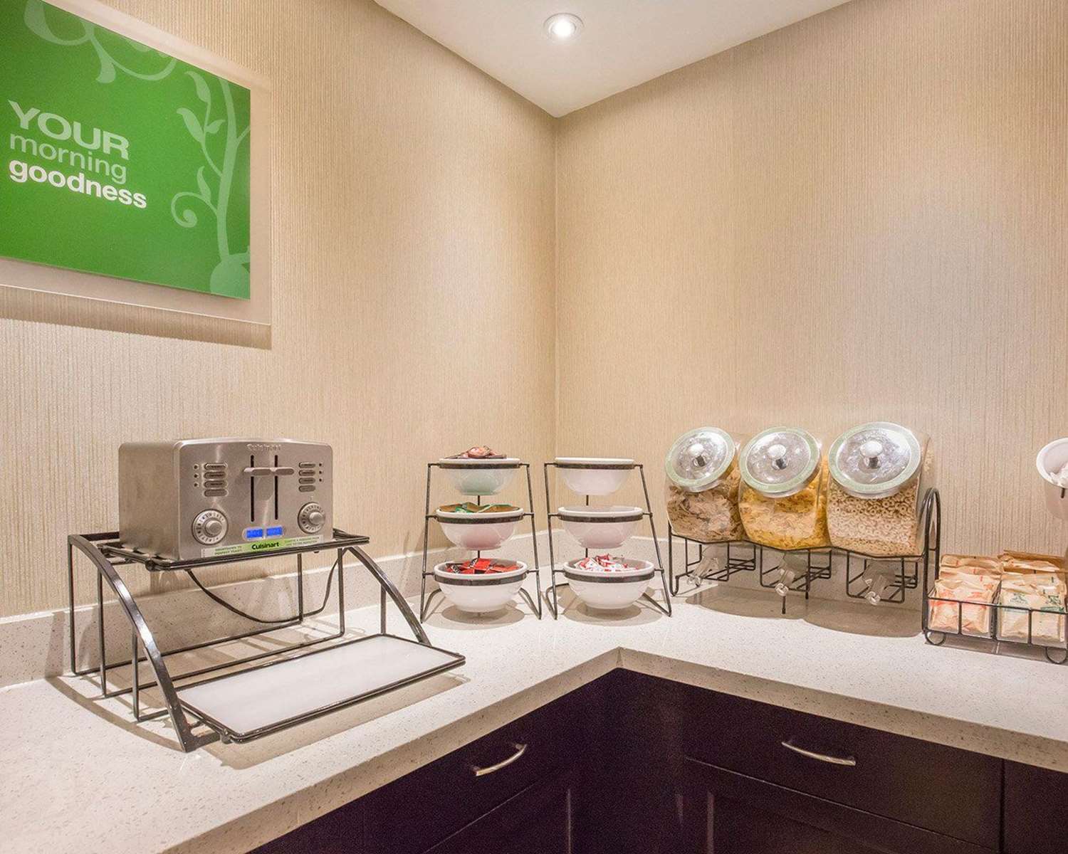 Comfort Inn & Suites Calgary University 7/15