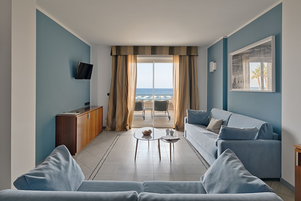 Aregai Marina Hotel Residence 34/67