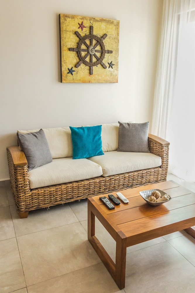Aqua Star Boutique Hotel and Condos By Koox Luxury Collection 55/80