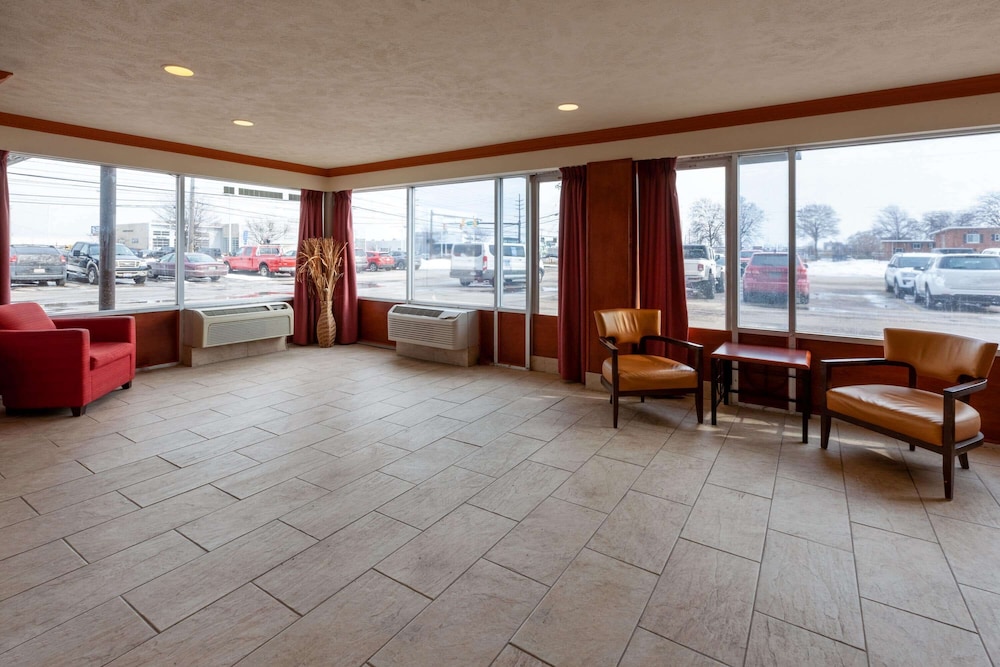 Travelodge by Wyndham Cleveland Airport 24/36