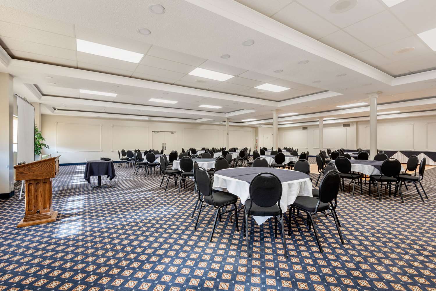 Quality Inn Sarnia, On 21/46