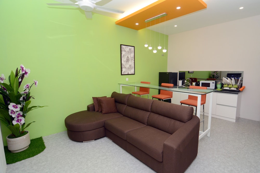 Eco Garden Hotel 33/36