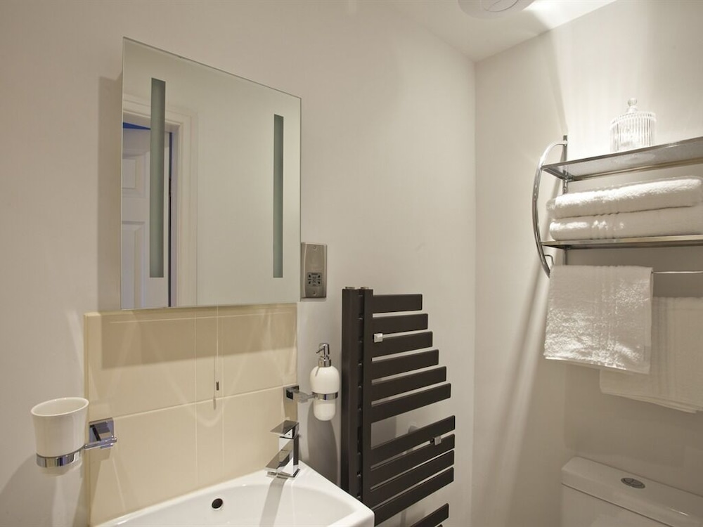 Burton Stone Inn 44/50