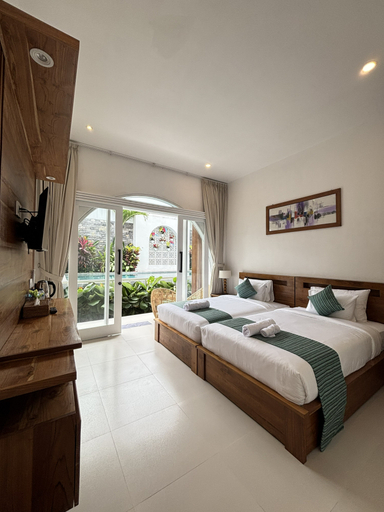 Room, Twin Beds, Pool View