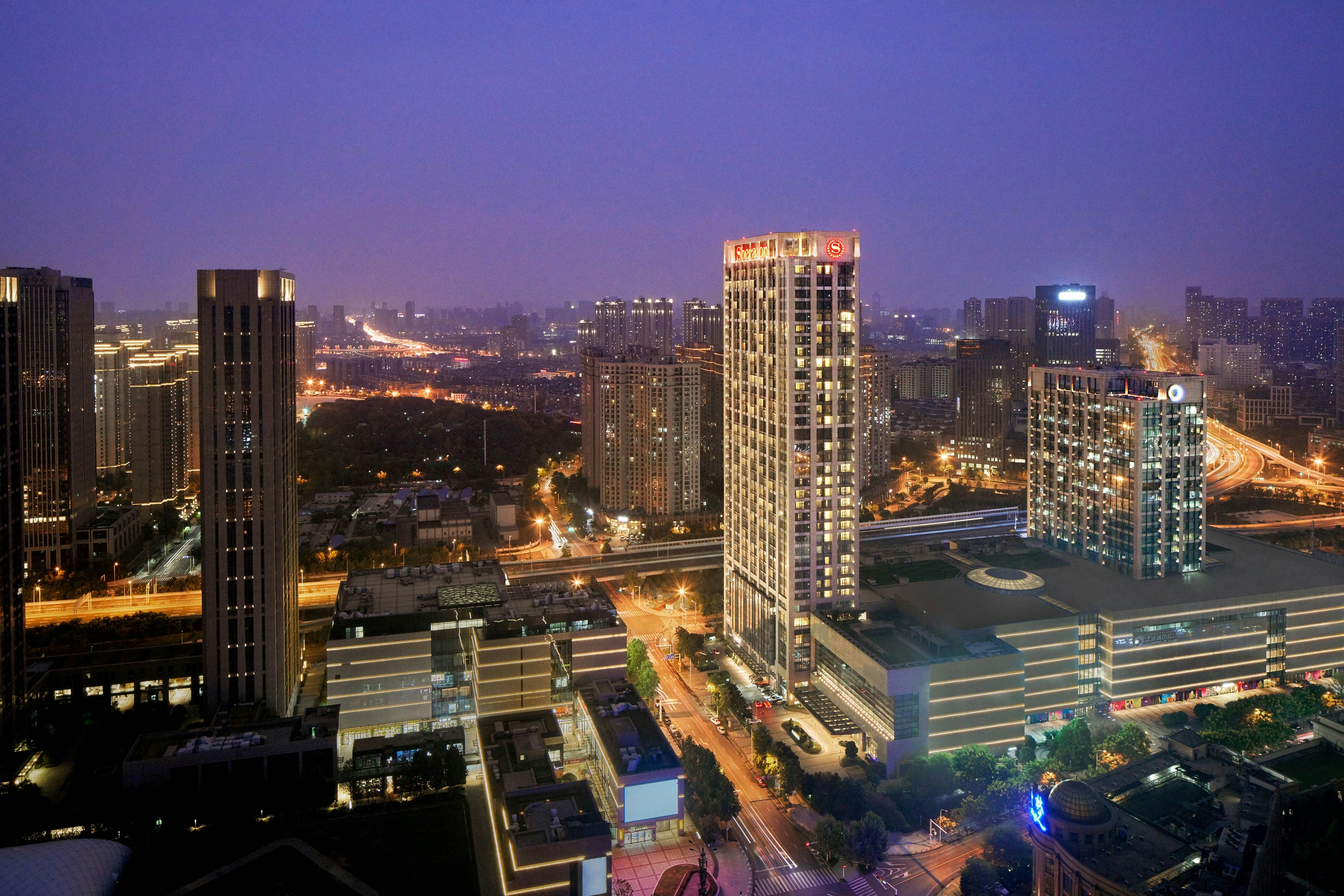 Sheraton Grand Wuhan Hankou Hotel 22/25
