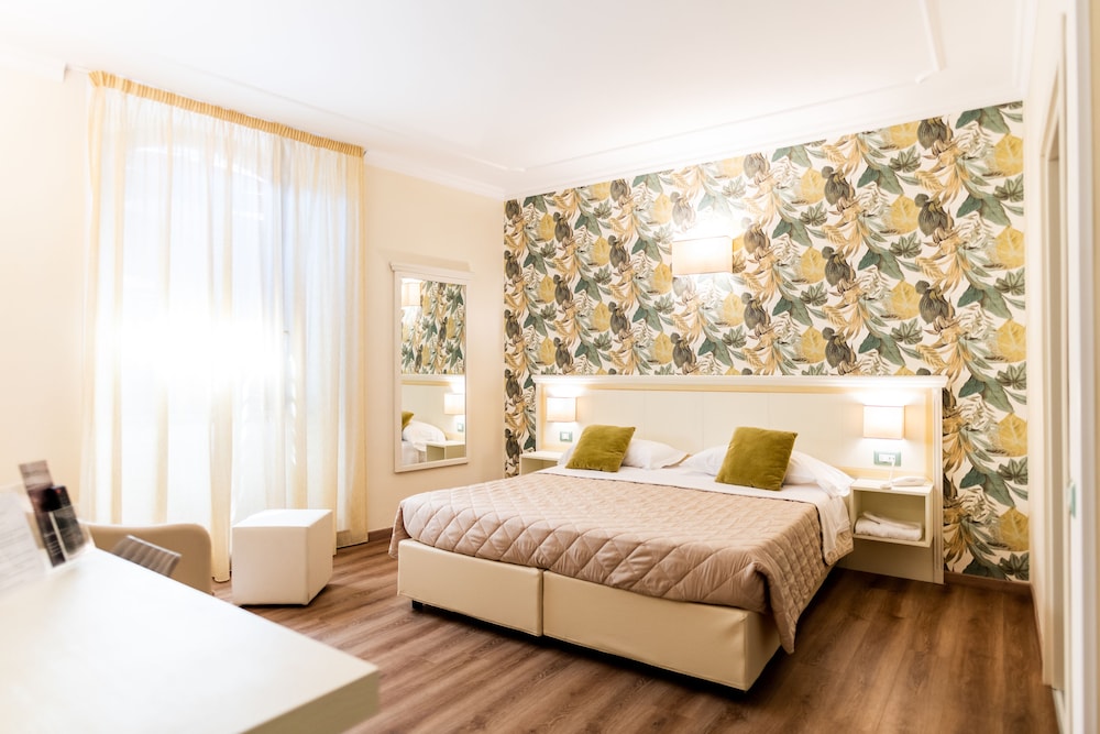 Hotel Corso 7/27