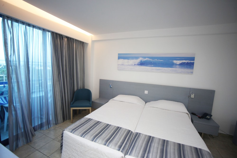 Anonymous Beach Hotel - Adults Only 26/72