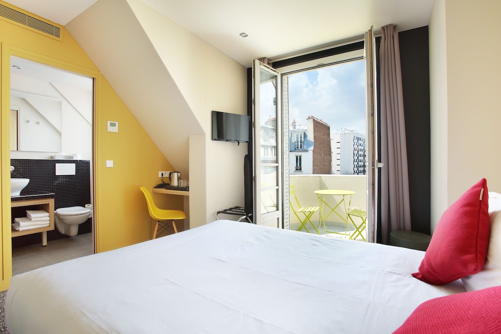 Room at Hotel Auguste, PARIS