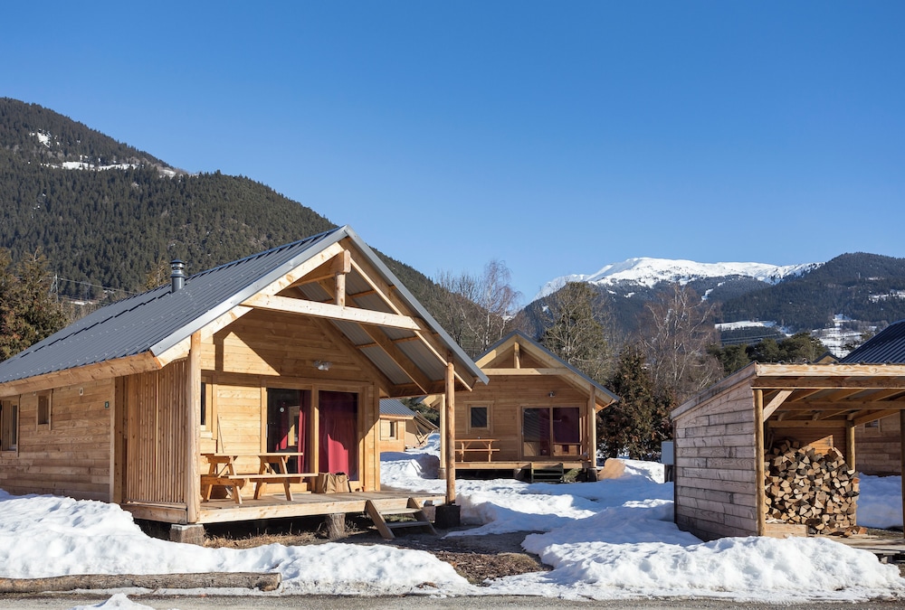 Huttopia Bourg Saint Maurice 5/48