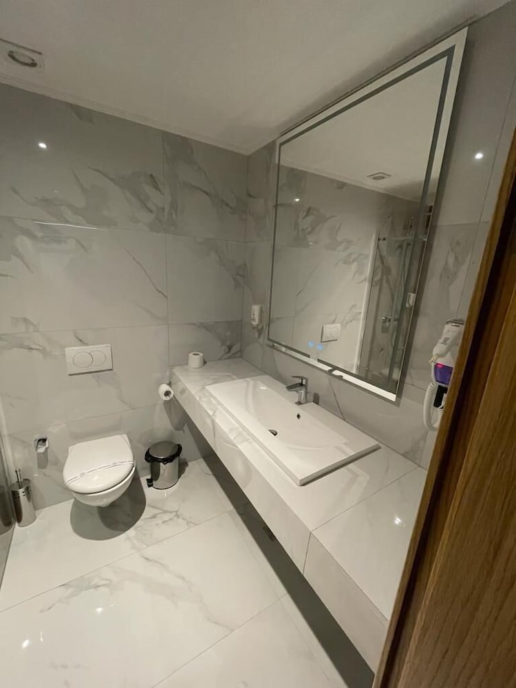 HA Hotel Mostar 48/50