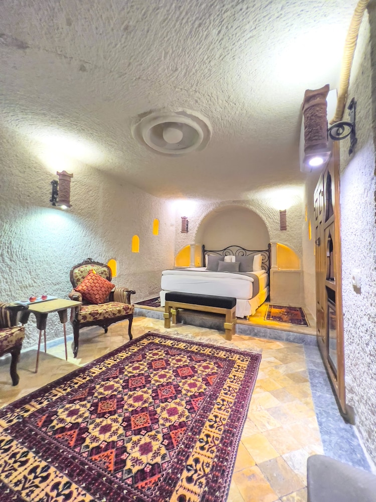 Local Cave 22/75