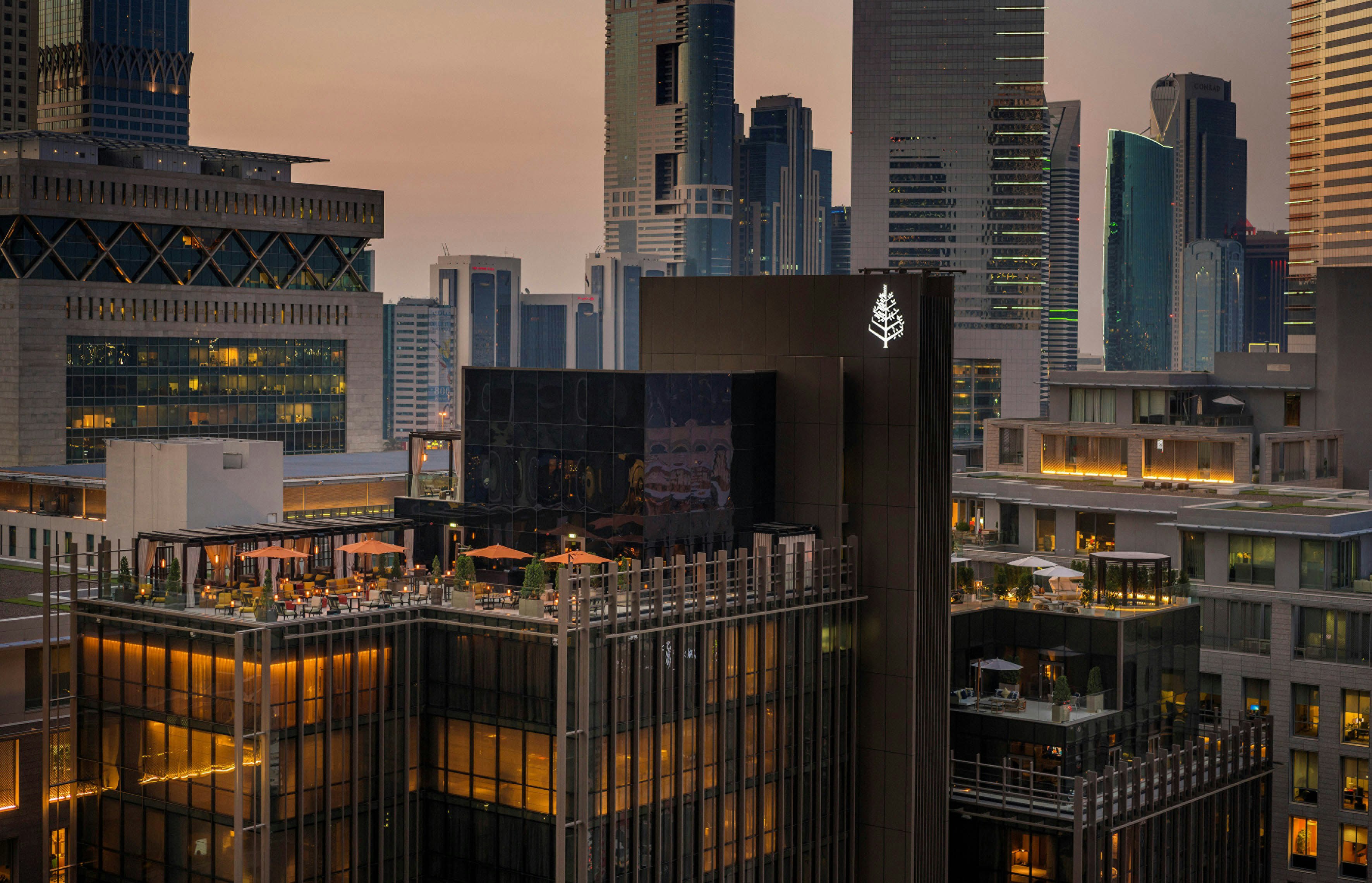 Four Seasons Hotel Dubai International Financial Centre 78/86