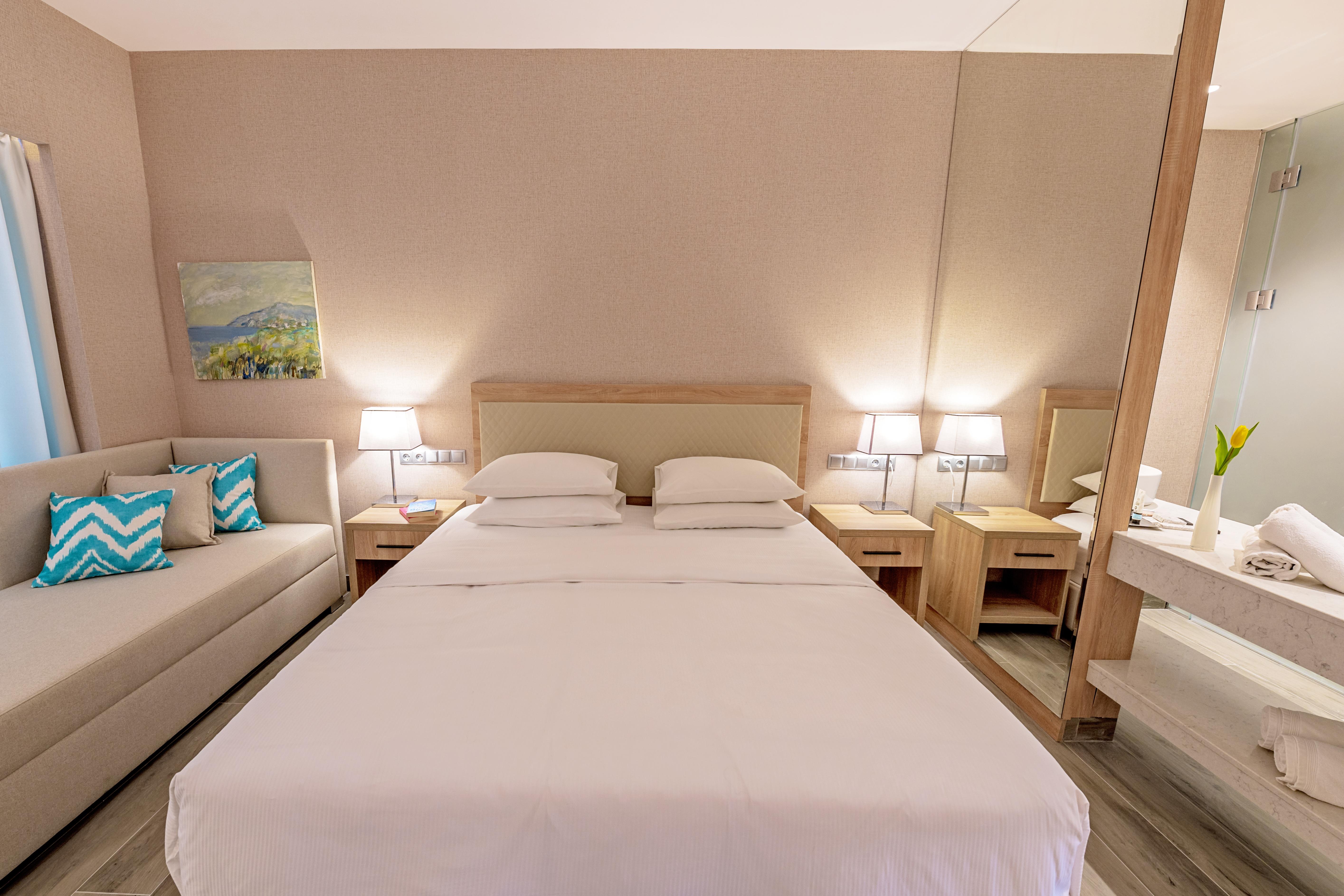 Deluxe, Single, Balcony or Terrace