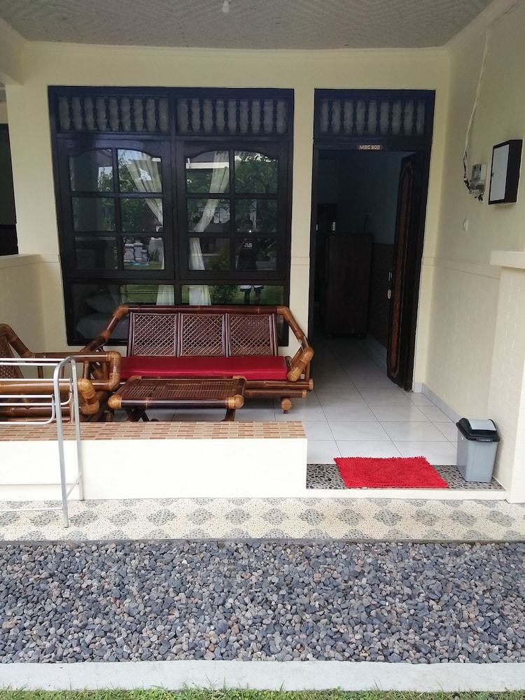 Puri Mandhara Lovina 9/45