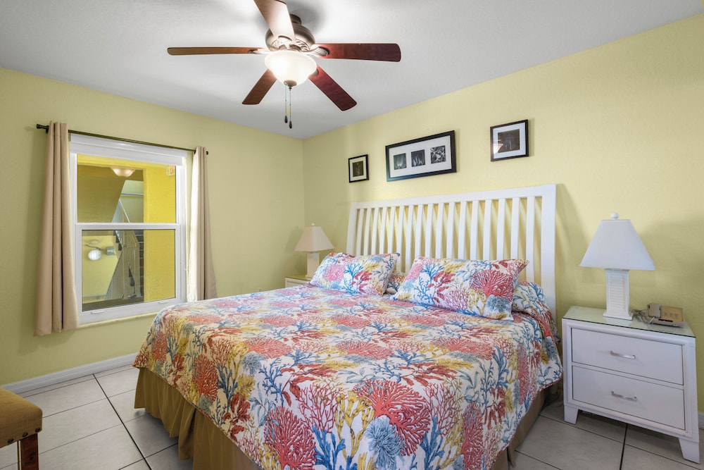 South Beach Condo Hotel 19/50